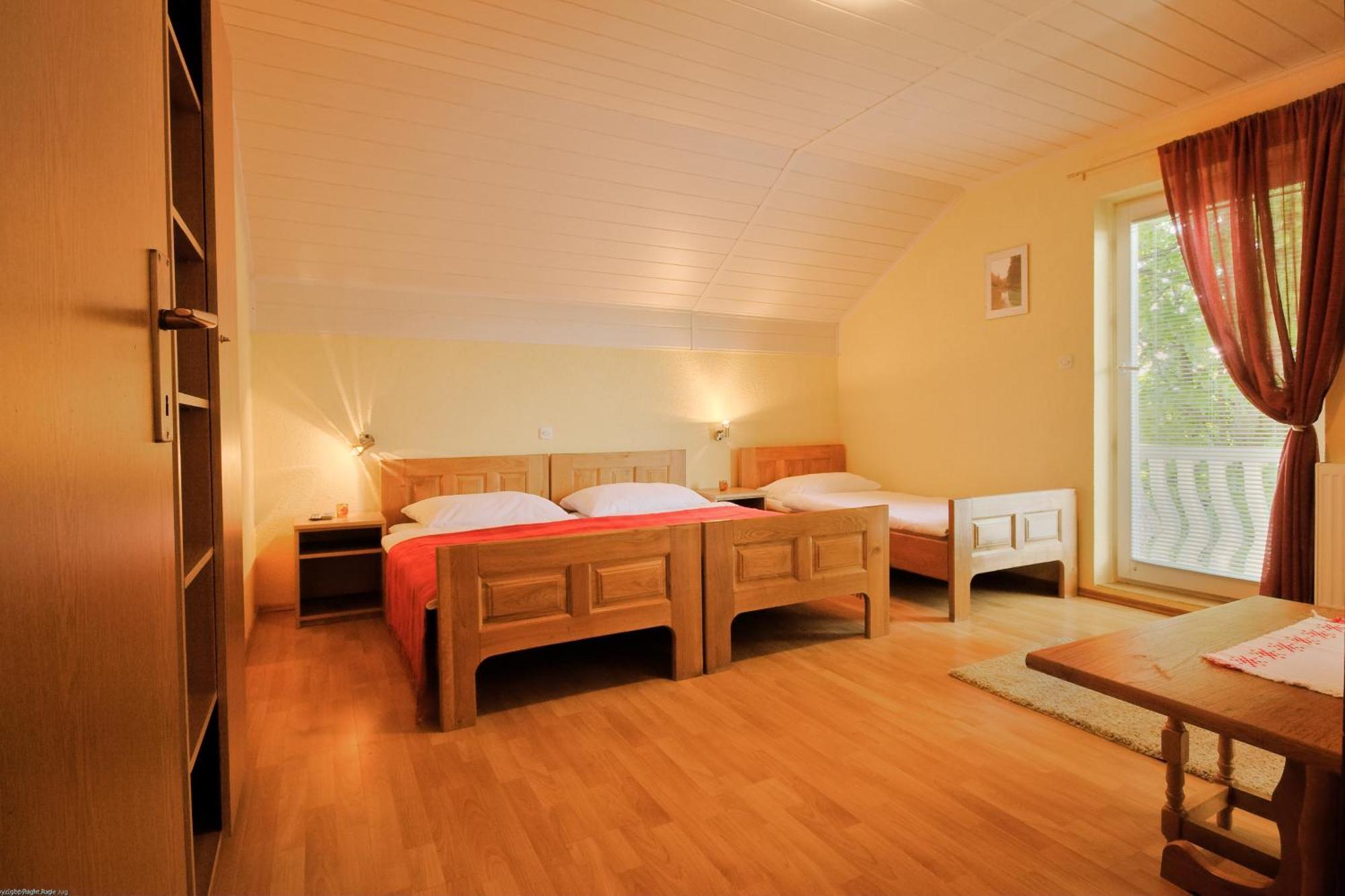 Ranch Terra Hotel Irinovac Exterior photo