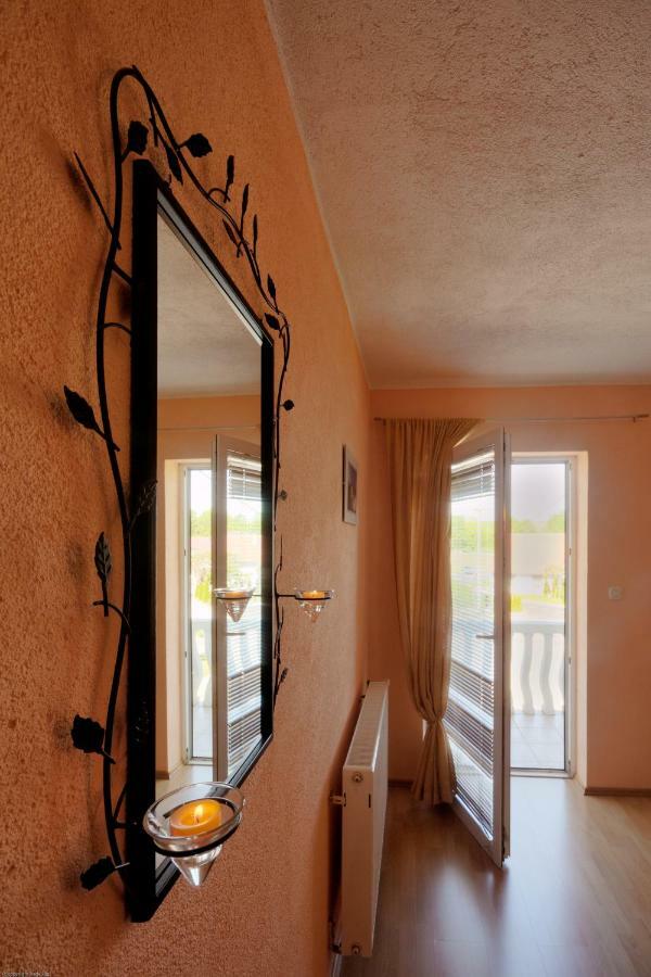 Ranch Terra Hotel Irinovac Exterior photo