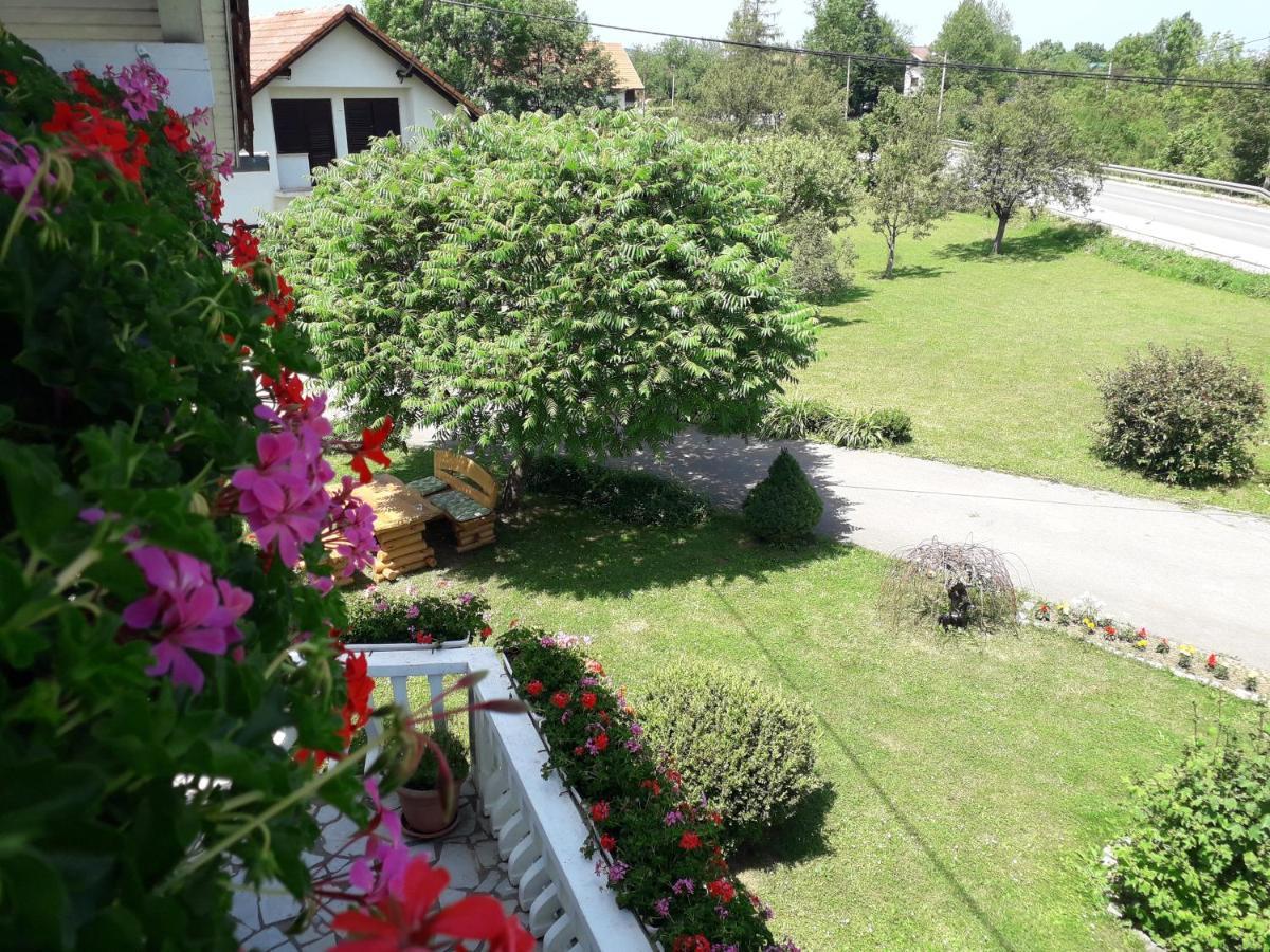 Ranch Terra Hotel Irinovac Exterior photo